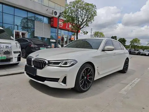 BMW 5 Series 2023 — фото 1