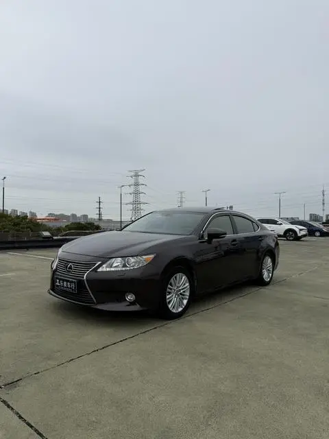Lexus ES 2013