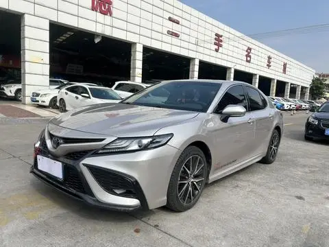 Toyota Camry 2021