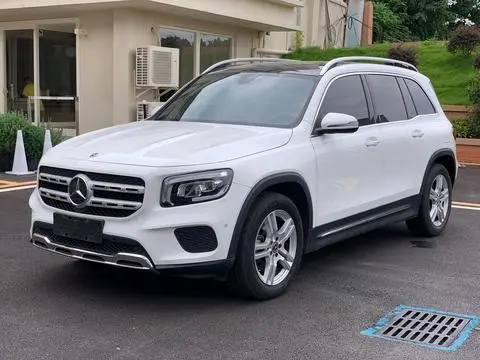 Mercedes-Benz GLB 2021 — фото 1
