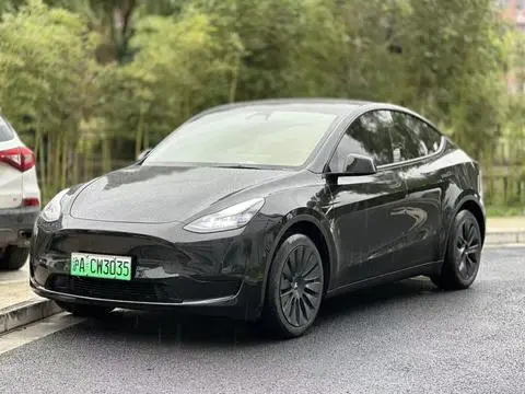 Tesla Model Y 2023 — фото 1