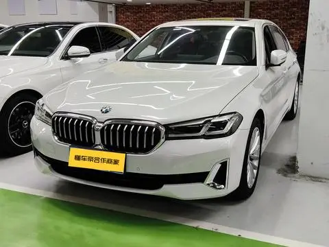 BMW 5 Series 2021 — фото 1