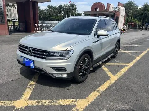 Volkswagen Tiguan L 2021 — фото 1