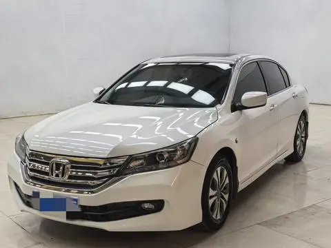 Honda Accord 2015 — фото 1