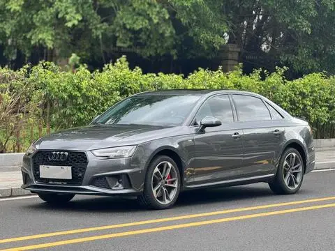 Audi A4L 2019 — фото 1