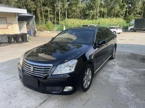 Toyota Crown 2010