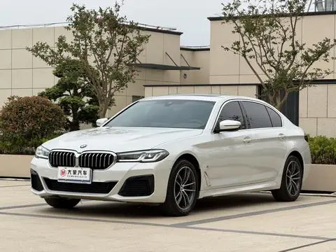 BMW 5 Series 2021 — фото 1