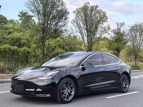 Tesla Model 3 2020 — фото 1