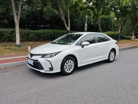 Toyota Corolla 2021 — фото 1