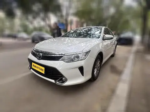 Toyota Camry 2016 — фото 1