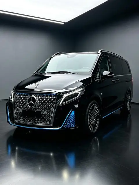 Mercedes-Benz 威霆 2018