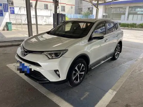 Toyota RAV4 2016 — фото 1