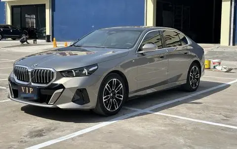 BMW 5 Series 2025