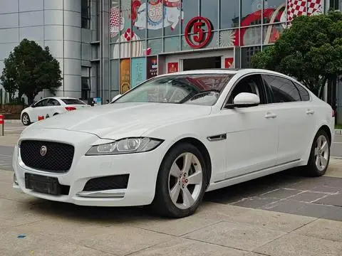 Jaguar XFL 2020 — фото 1
