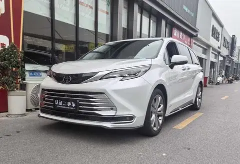 Toyota 赛那 2024