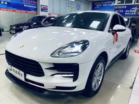 Porsche Macan 2018 — фото 1
