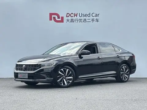 Volkswagen Passat 2023 — фото 1