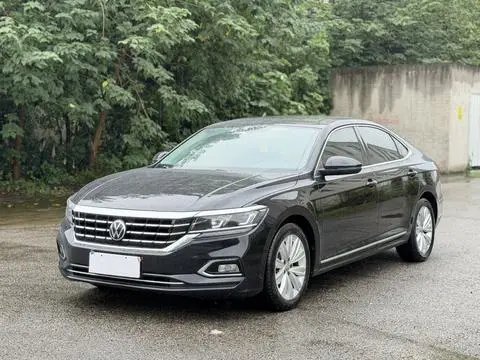 Volkswagen Passat 2019 — фото 1