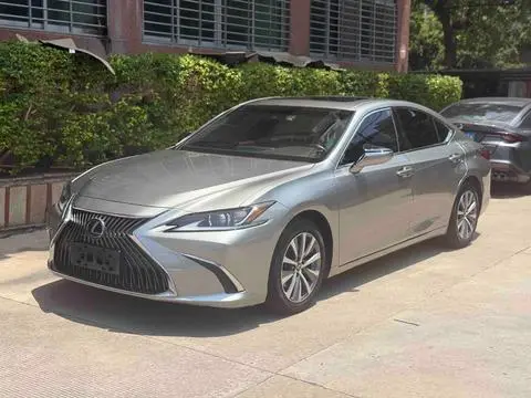 Lexus ES 2018