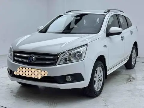 Venucia T70 2015