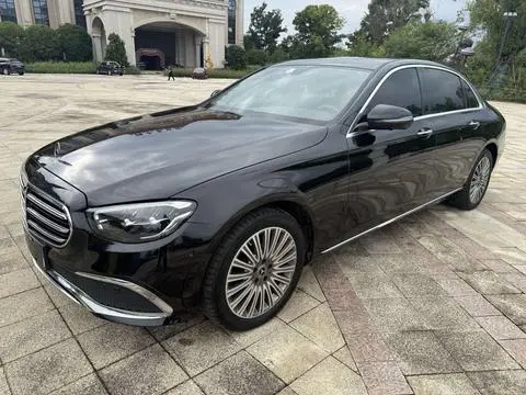 Mercedes-Benz E-Class 2023 — фото 1