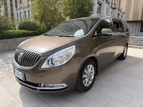 Buick GL8 2015 — фото 1