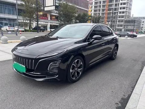 Hongqi E-QM5 2021