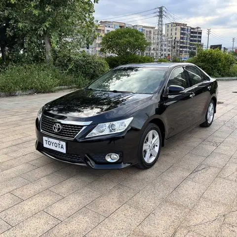 Toyota Camry 2012 — фото 1