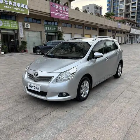 Toyota 逸致 2011