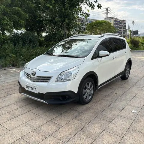 Toyota 逸致 2015