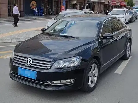 Volkswagen Passat 2015 — фото 1
