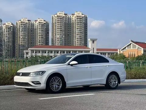Volkswagen Lamando 2015