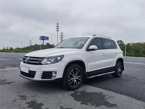 Volkswagen Tiguan 2015 — фото 1