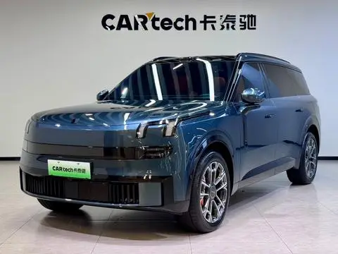 Lynk & Co 900 2025