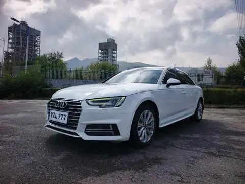 Audi A4L 2019 — фото 1