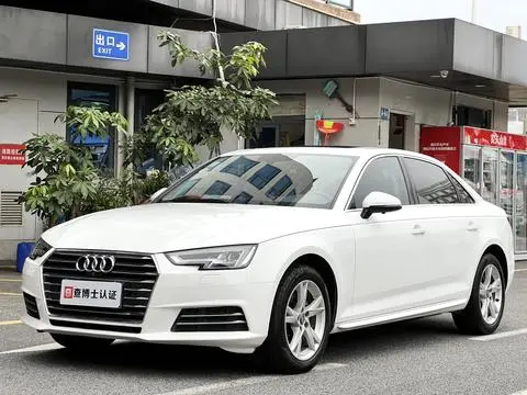 Audi A4L 2018 — фото 1