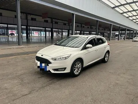 Ford Focus 2015 — фото 1