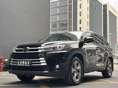 Toyota Highlander 2018 — фото 1