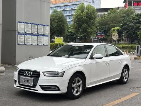 Audi A4L 2013 — фото 1