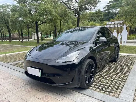 Tesla Model Y 2022 — фото 1