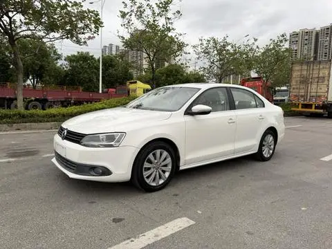 Volkswagen Sagitar 2014