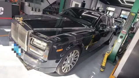 Rolls Royce 幻影 2013