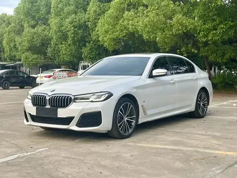 BMW 5 Series 2022 — фото 1