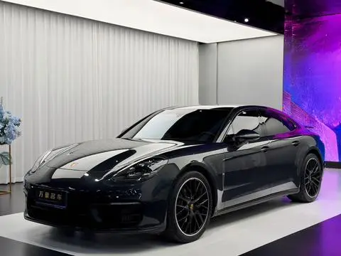 Porsche Panamera 2023