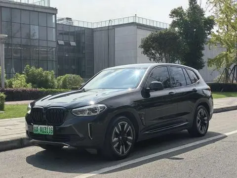 BMW iX3 2021