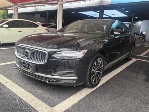 Volvo S90 PHEV 2023