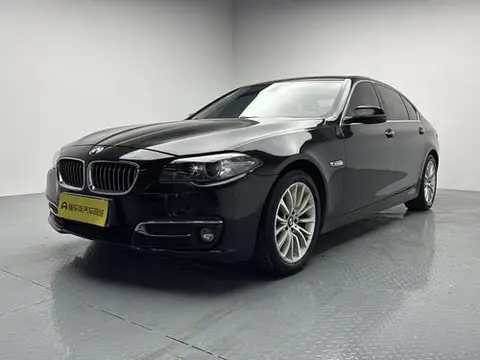 BMW 5 Series 2017 — фото 1