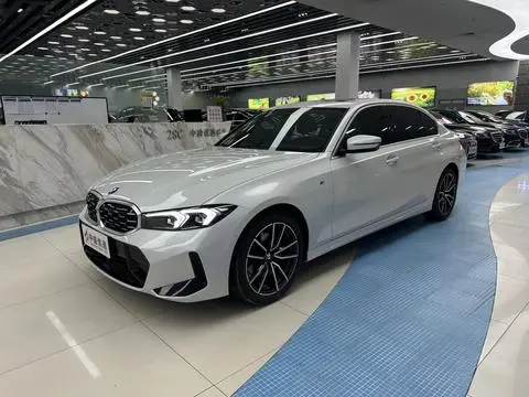 BMW 3 Series 2025 — фото 1