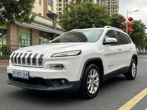 Jeep 自由光 2016 — фото 1