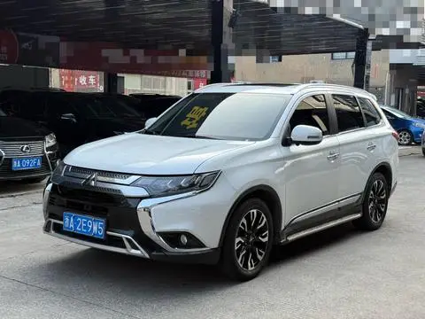 Mitsubishi 欧蓝德 2020
